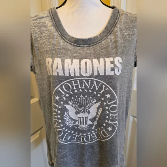 RAMONES VINTAGE T SHIRT, SIZE XXL - Picture 2 of 10